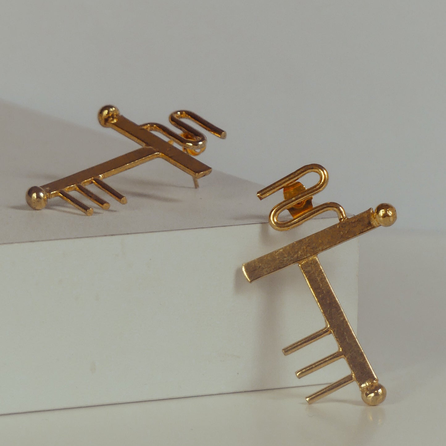 Boucle d’oreille I - Identité