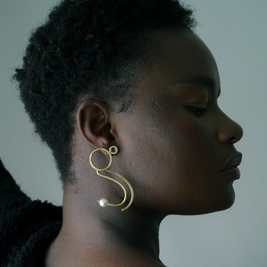 Boucles d’oreille C – Courage