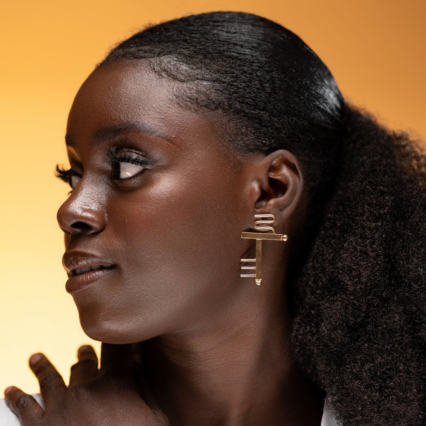 Boucle d’oreille I - Identité