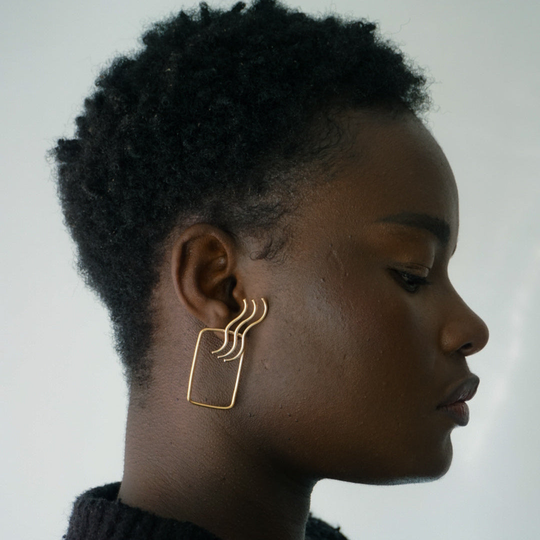 Boucle d’oreille T – Trace