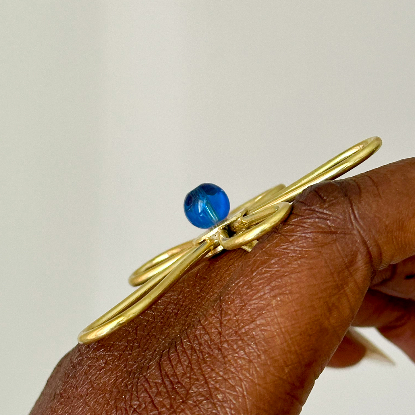 Bague Ethnique en Bronze Whévo avec perle Bleu