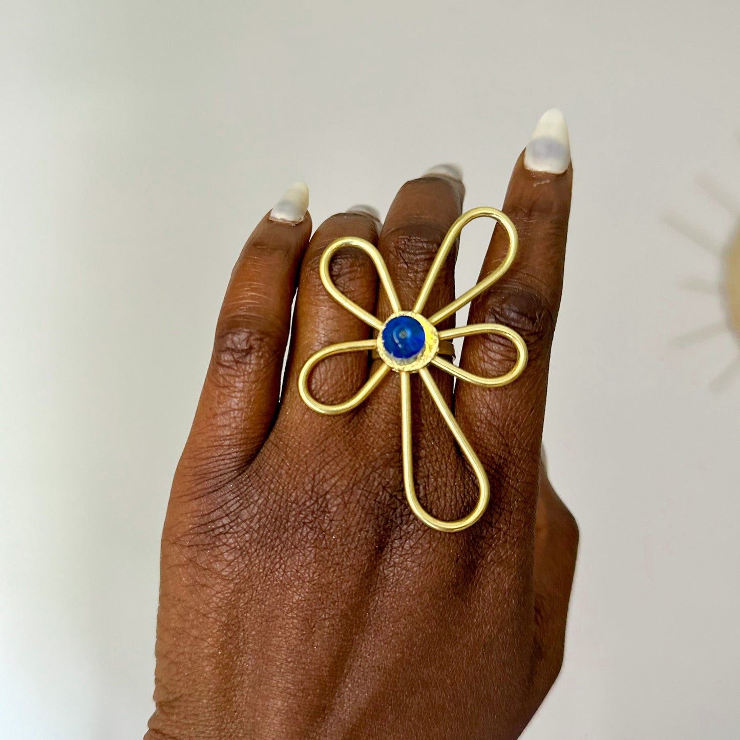 Bague Ethnique en Bronze Whévo avec perle Bleu