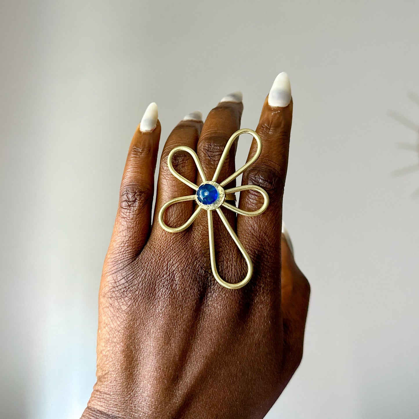 Bague Ethnique en Bronze Whévo avec perle Bleu