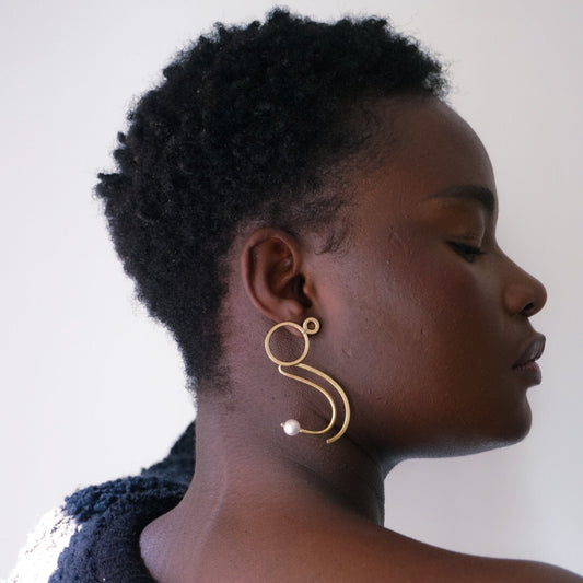 Boucles d’oreille C – Courage