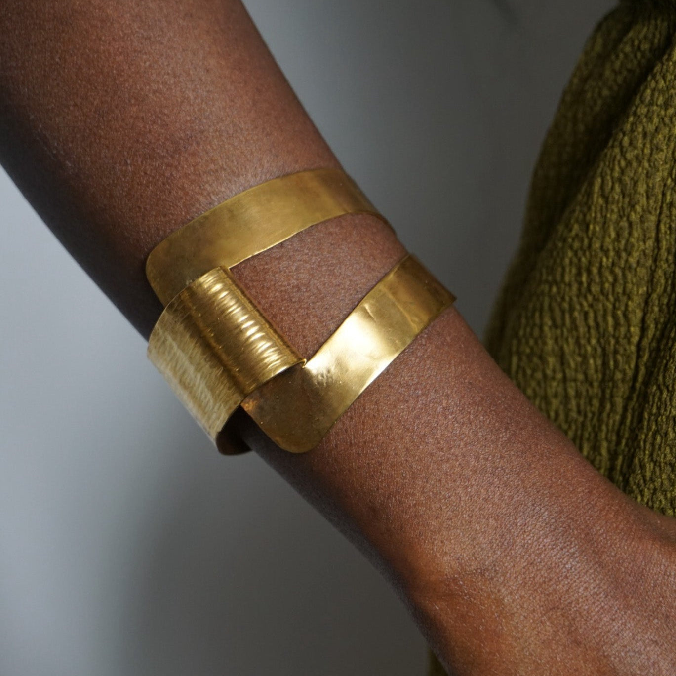 Bracelet manchette en Bronze Trace